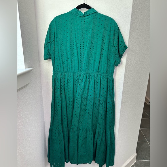 Green summer dress - Picture 3 of 5